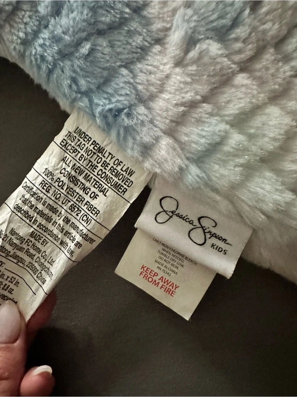 Jessica Simpson Plush Kids Blanket - Light Blue and White